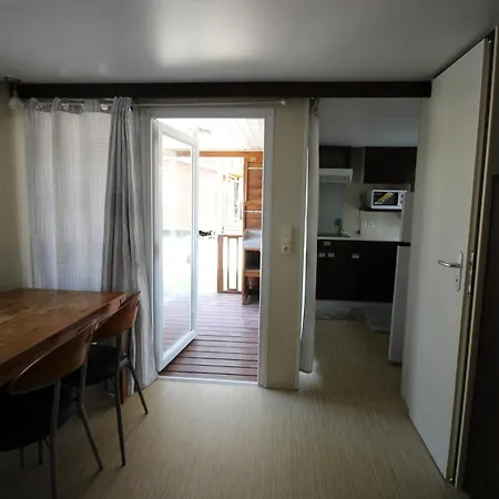 Land's Hause Par La Conciergerie Francaise Emplacement E24 *